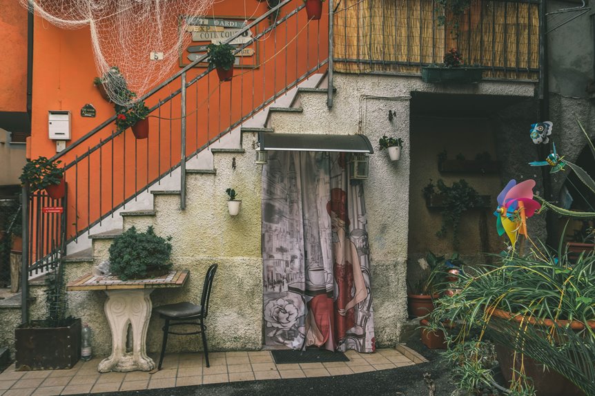 hang mosquito netting on patio in 6 steps