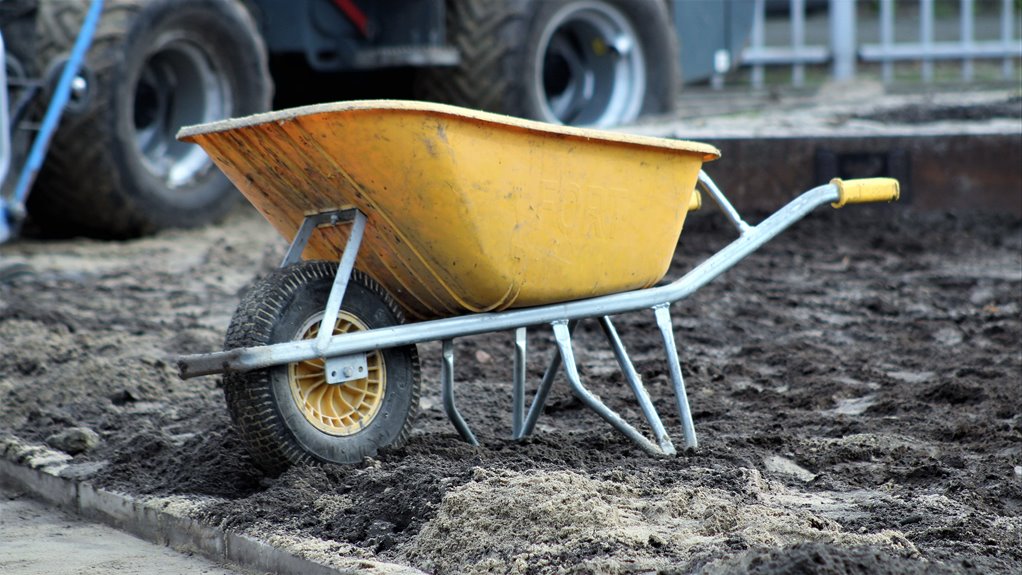 how to remove wheelbarrow tire